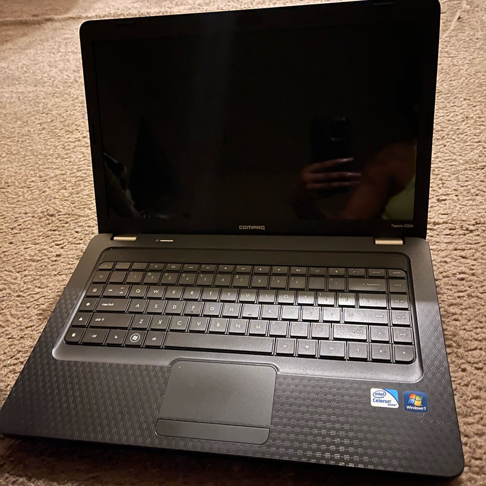 COMPAQ laptop